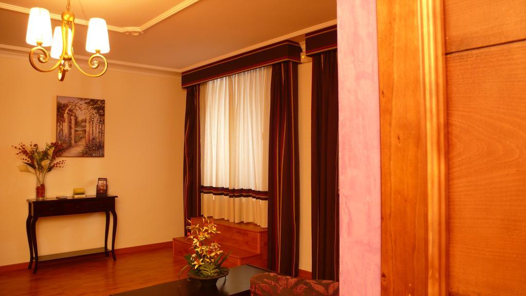 Hostal Cabrera Motril Exterior photo