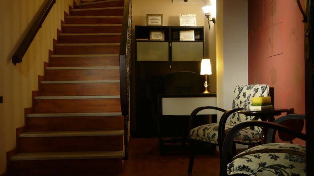 Hostal Cabrera Motril Exterior photo